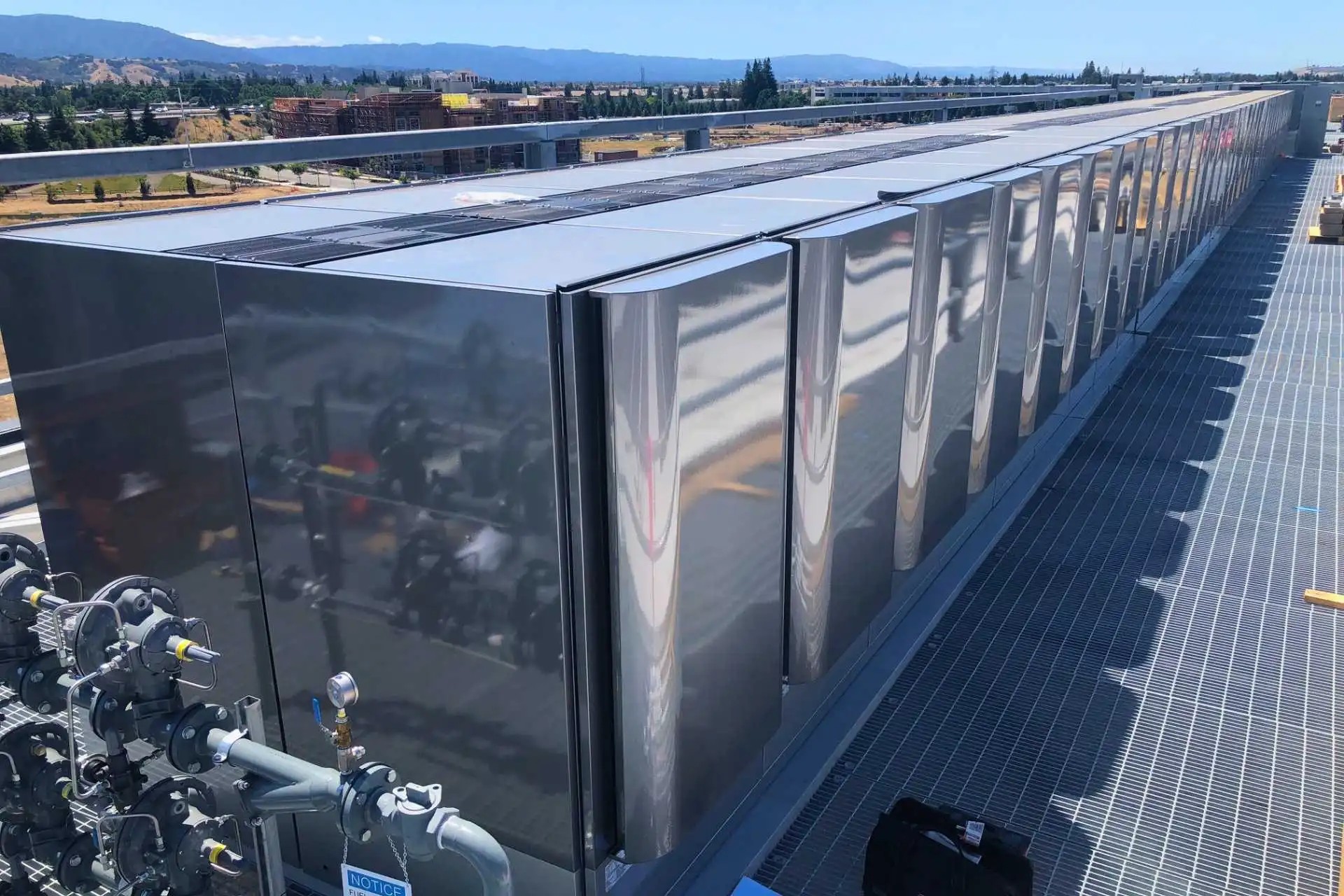 On-site fuel cell array